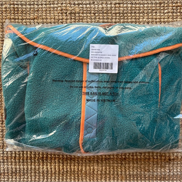 NEW Free People Hit The Slopes Shawl Jacket - Picture 7 of 13